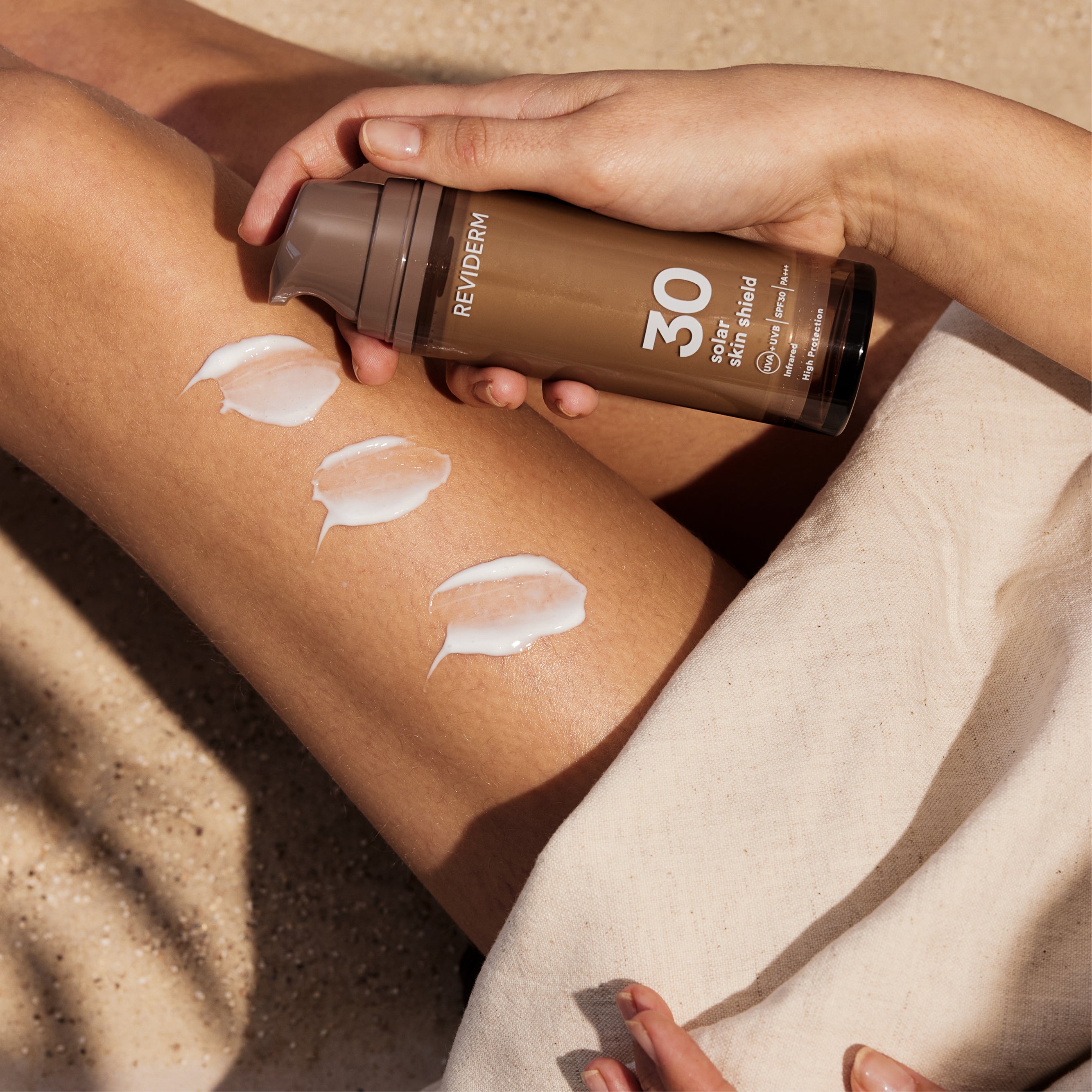 Solar Skin Shield SPF 30 – Bouclier Solaire Cutané SPF 30